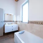 וילה Comacina